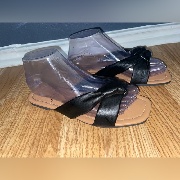 Sole mates Ladies Black Bow Slip On Sandals size 6 black open toe - Picture 7 of 7